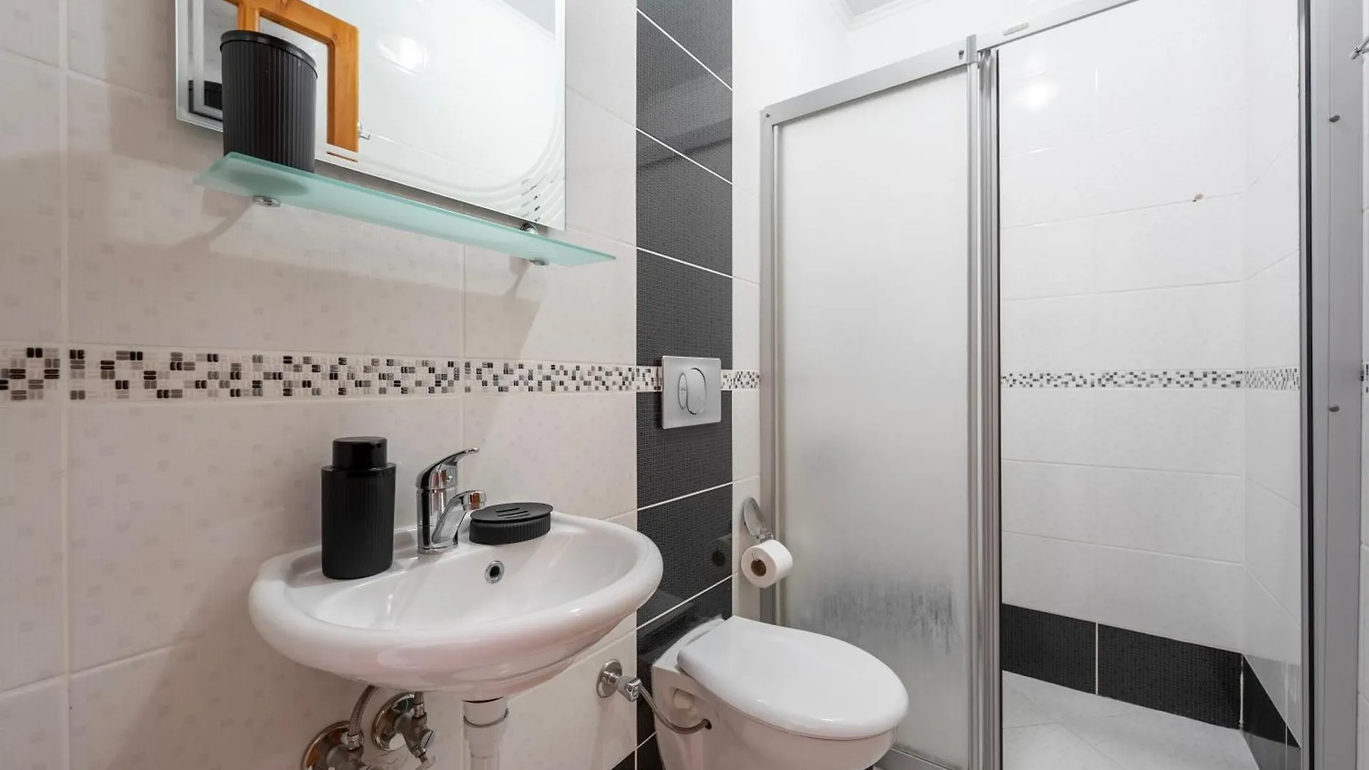 2 Bedroom Apartment Close To Fethiye Center
